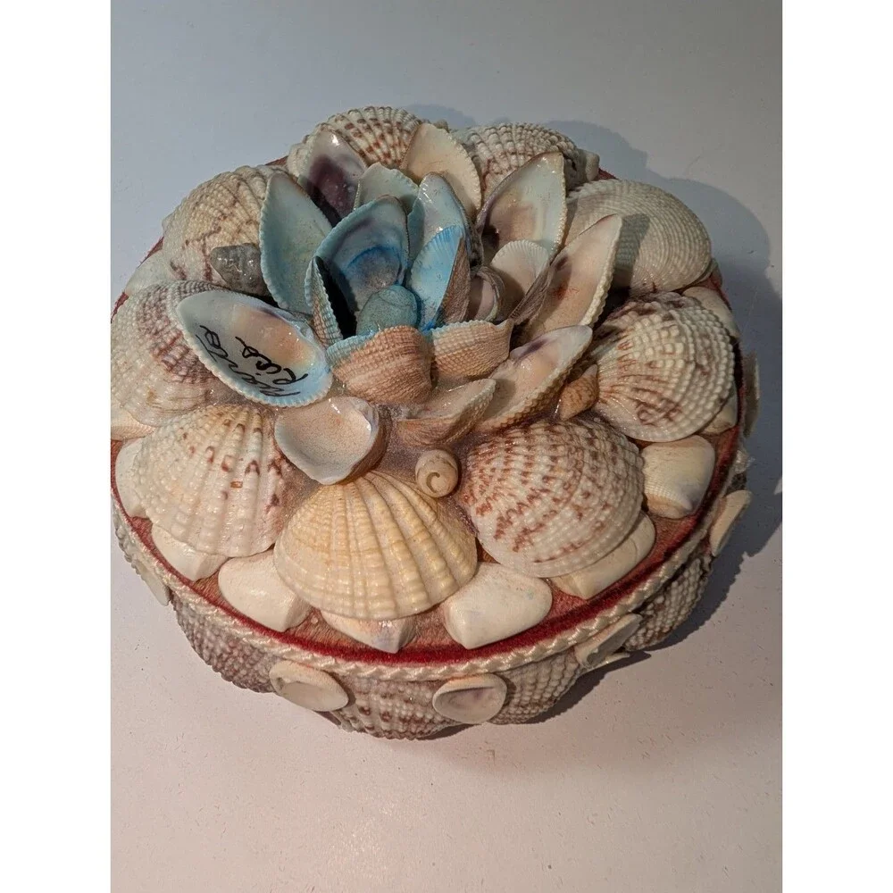 Vintage Puerto Rico Real Seashell Trinket Box Souvenir Handmade Coastal Shells